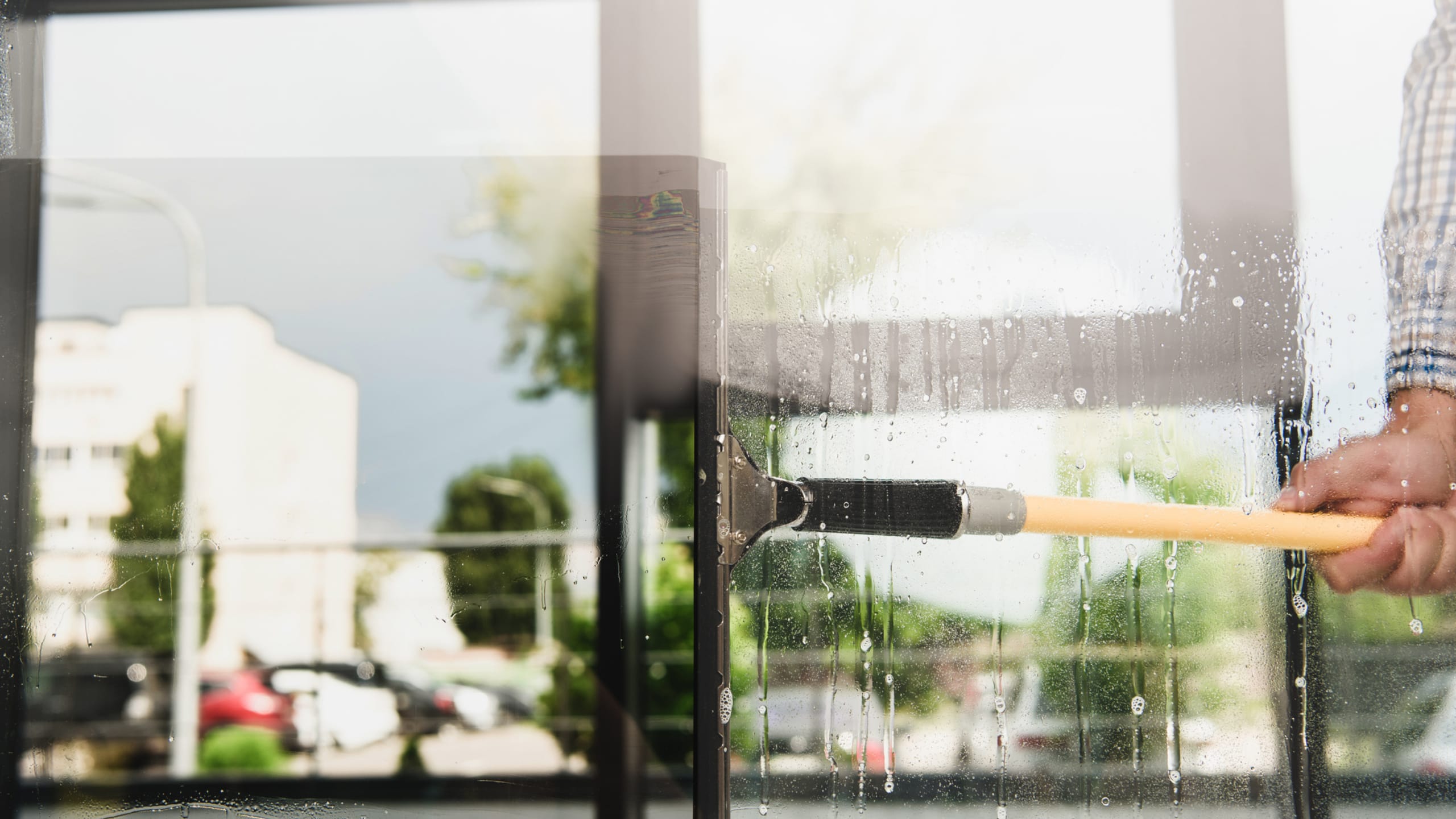 What are the Benefits of Professional Commercial Cleaning? 
